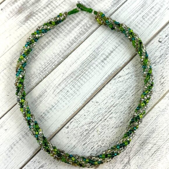 Beaded Spiral Necklace Toggle Closure Green Blue Silver Tone 19 Inch Length - Picture 2 of 3